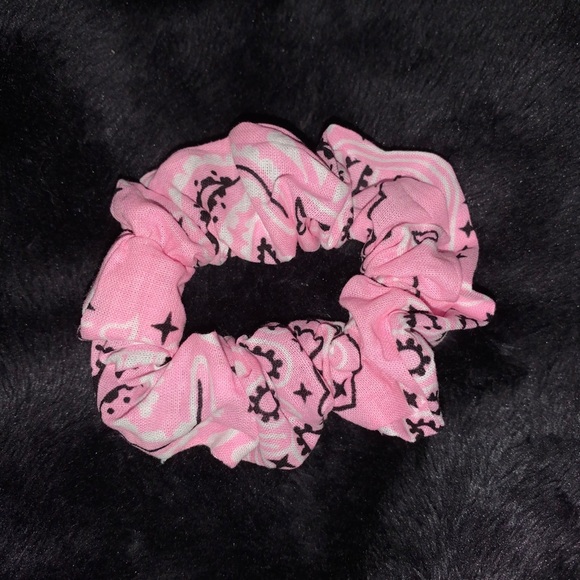 Scrunchies - Picture 2 of 6